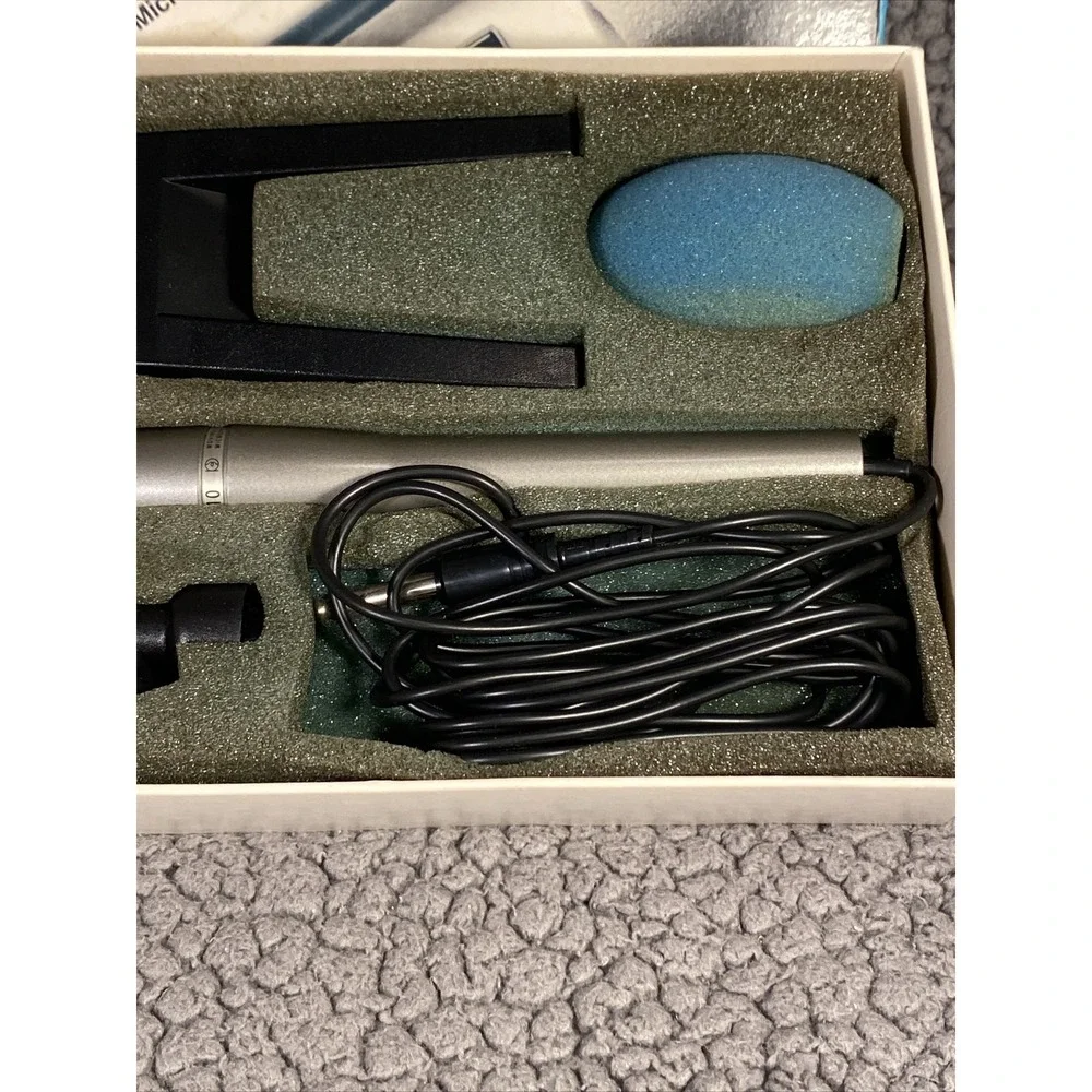 Teac Moving Coil Microphone‎ MC-10 Desk